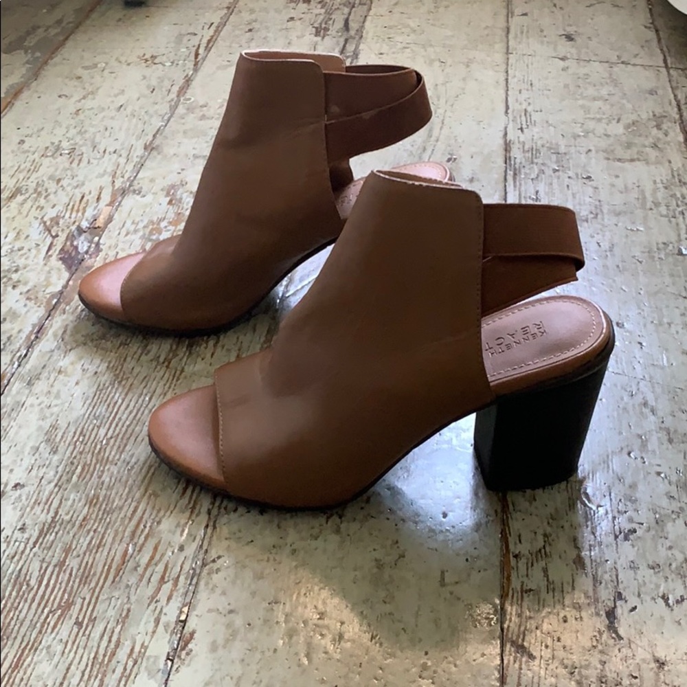 Kenneth Cole brown heels